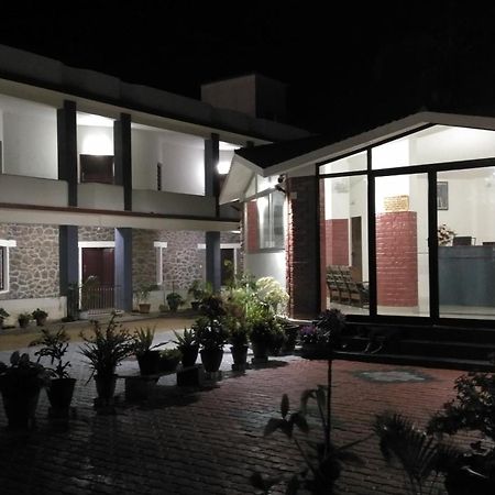 Hotel Jebasakthy Kanyakumari Buitenkant foto